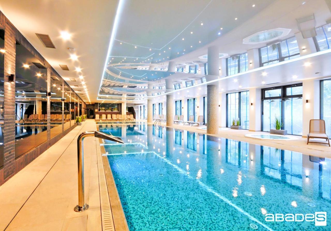 Apartament Z Wellness Nadmorskie Tarasy Kołobrzeg Exteriör bild
